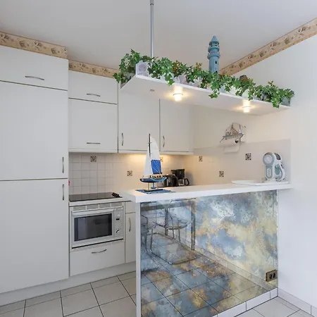 Spacious With Terrace * Middelkerke